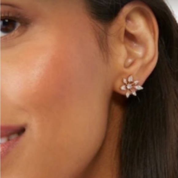 COPY - NWT authentic kate spade snowflake stud earrings goldtone BNWT - Picture 3 of 11